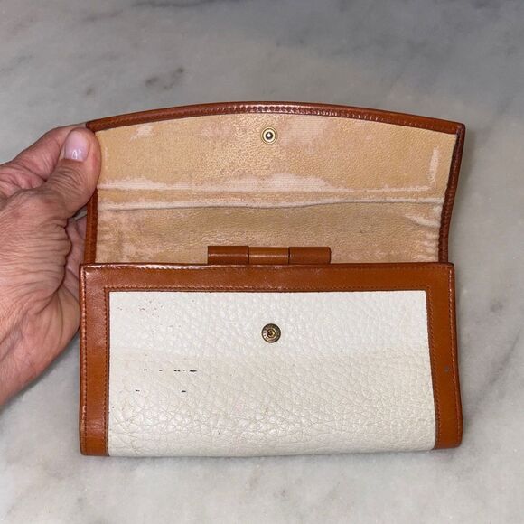 Dooney & Bourke Wallet Vintage Pebbled Leather Bifold Envelope Style Wallet - Picture 8 of 16